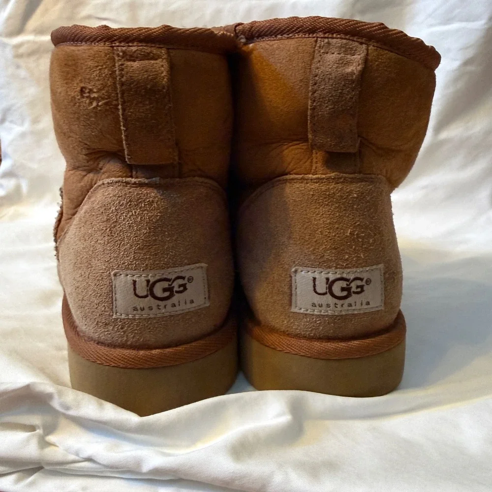 UGG Australia Classic Mini 5854 Chestnut Sheepskin Ankle Boots Womens 11